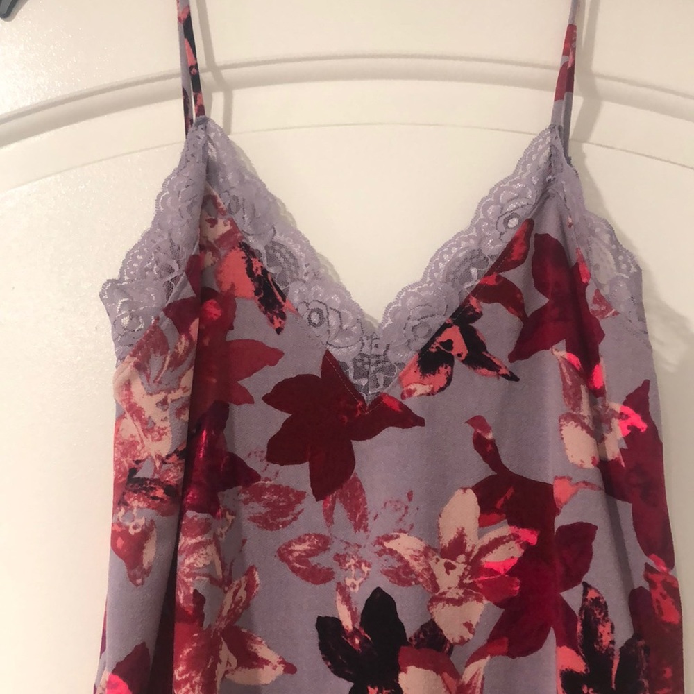 Express Lace Cami - Picture 2 of 3